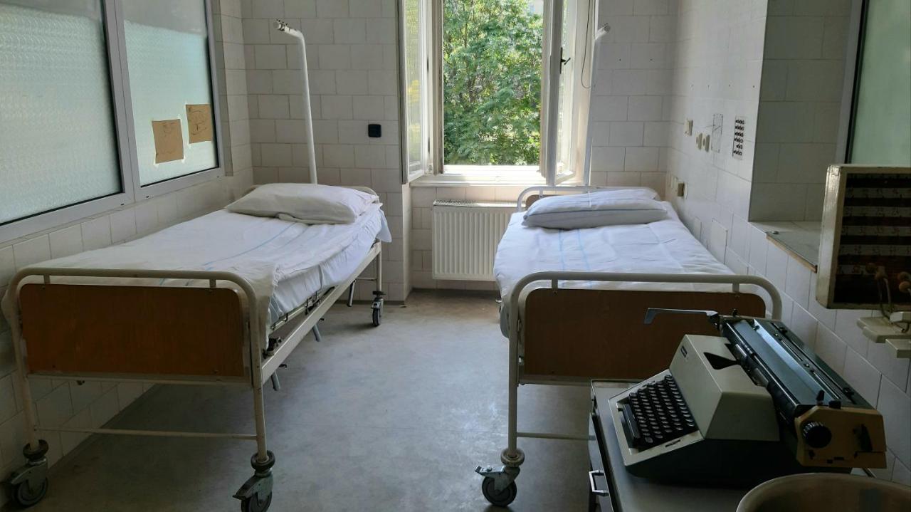 Franz Kafka Spital Hostel Brno Buitenkant foto