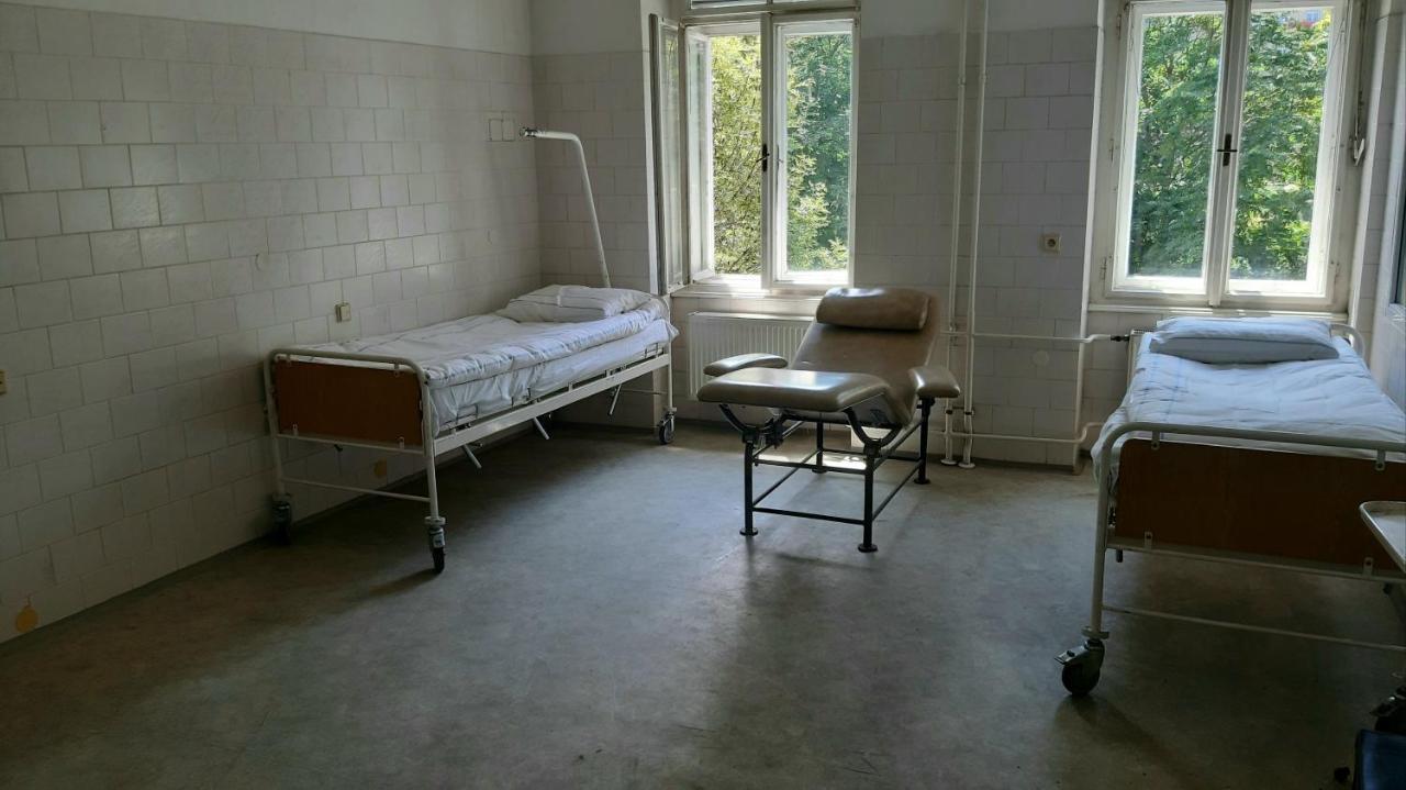 Franz Kafka Spital Hostel Brno Buitenkant foto