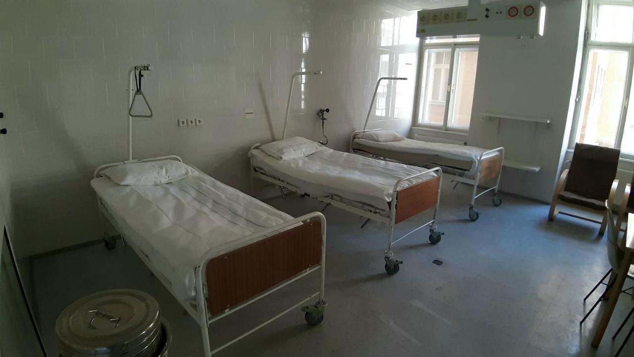 Franz Kafka Spital Hostel Brno Buitenkant foto