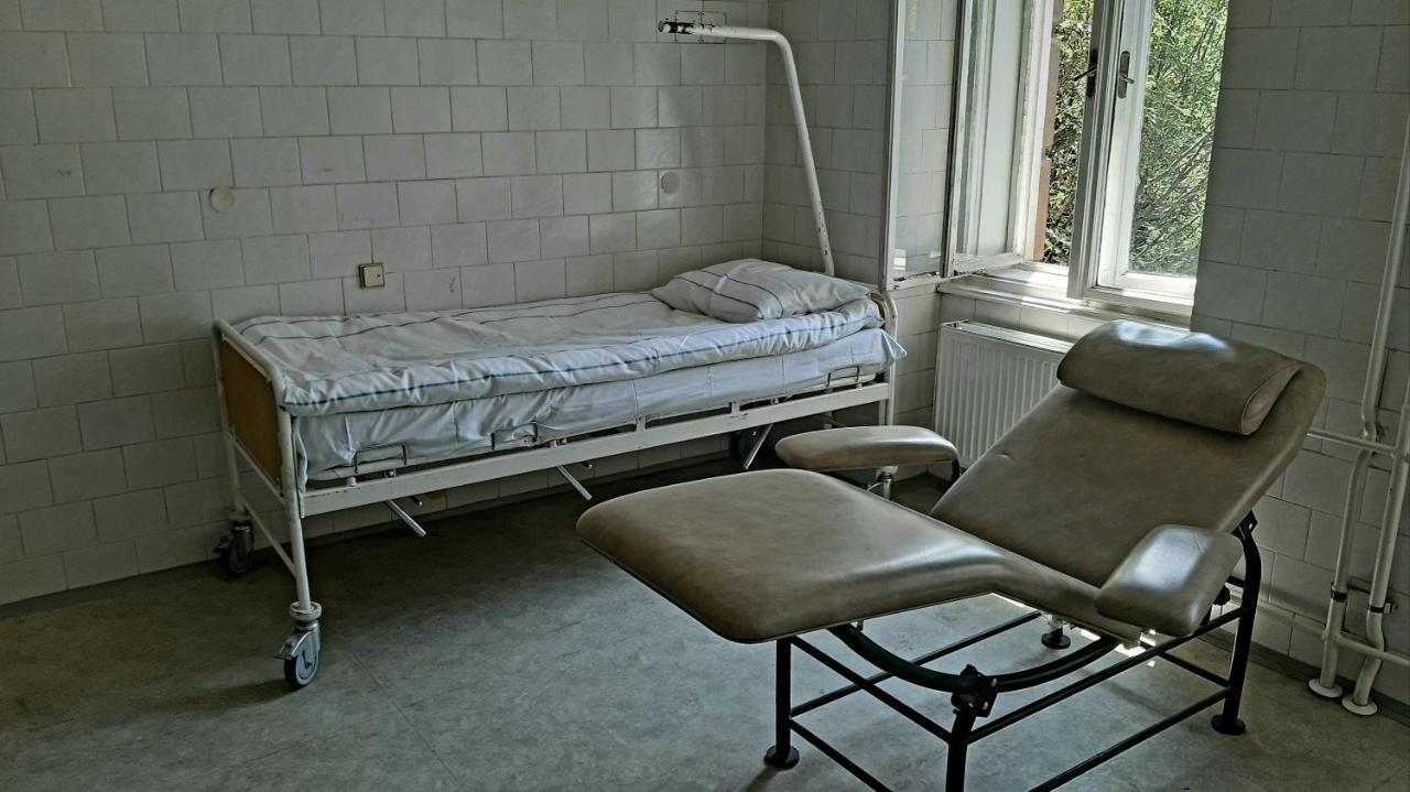Franz Kafka Spital Hostel Brno Buitenkant foto