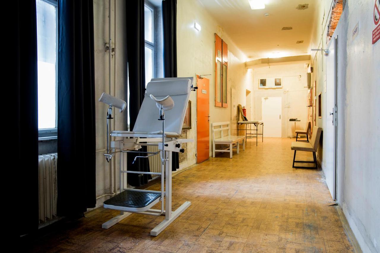 Franz Kafka Spital Hostel Brno Buitenkant foto