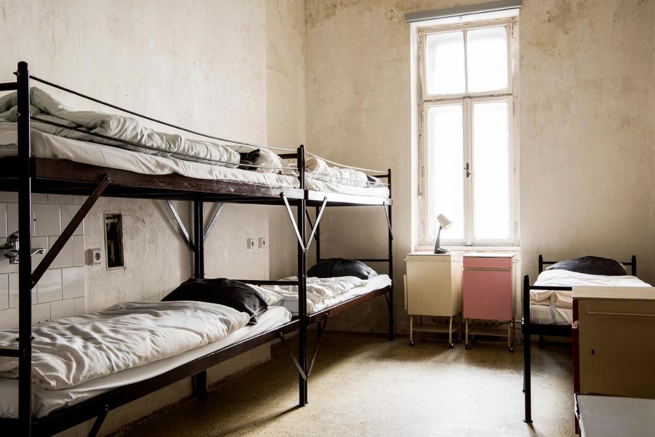 Franz Kafka Spital Hostel Brno Buitenkant foto